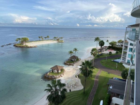 Apartamento en Playa Escondida - Front View